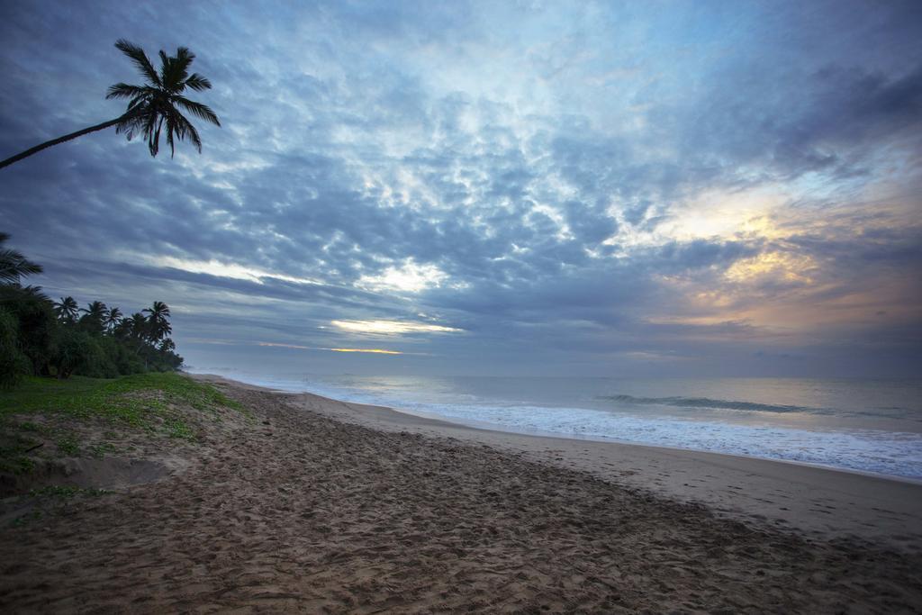 Ranna 212 Beach Resort Kahandamodara ภายนอก รูปภาพ