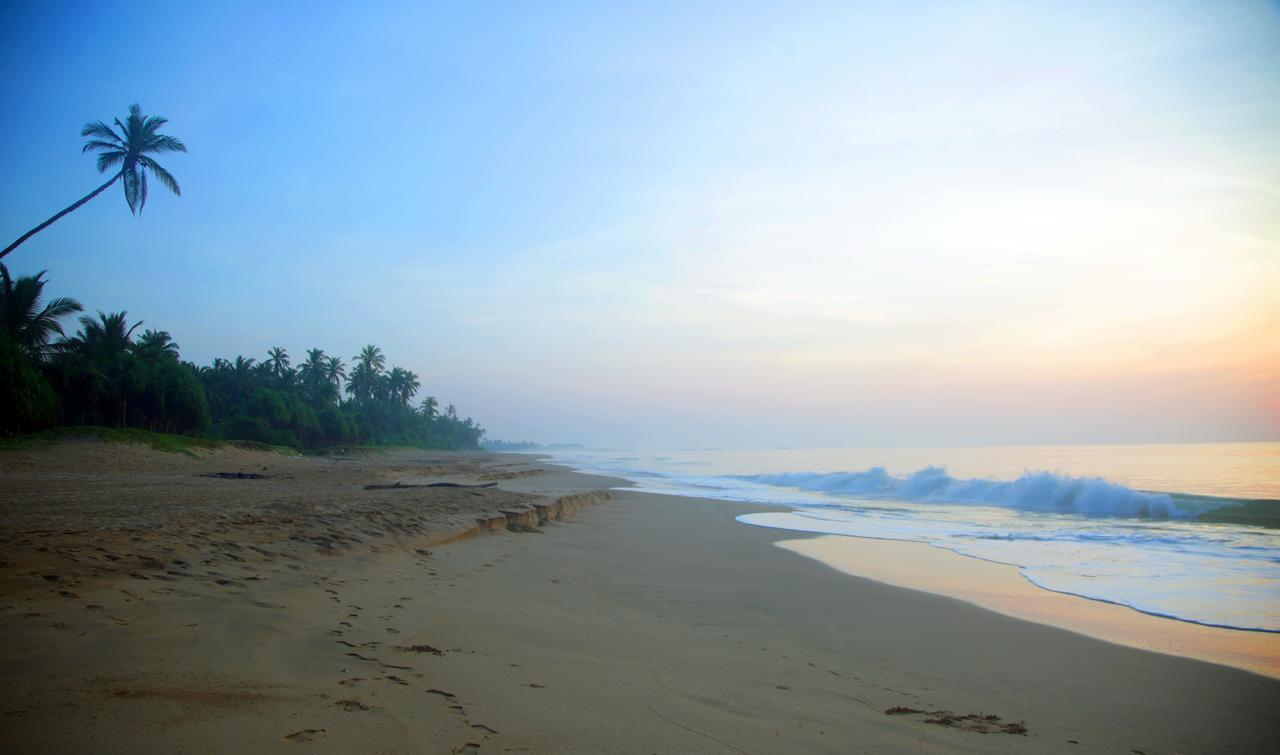 Ranna 212 Beach Resort Kahandamodara ภายนอก รูปภาพ