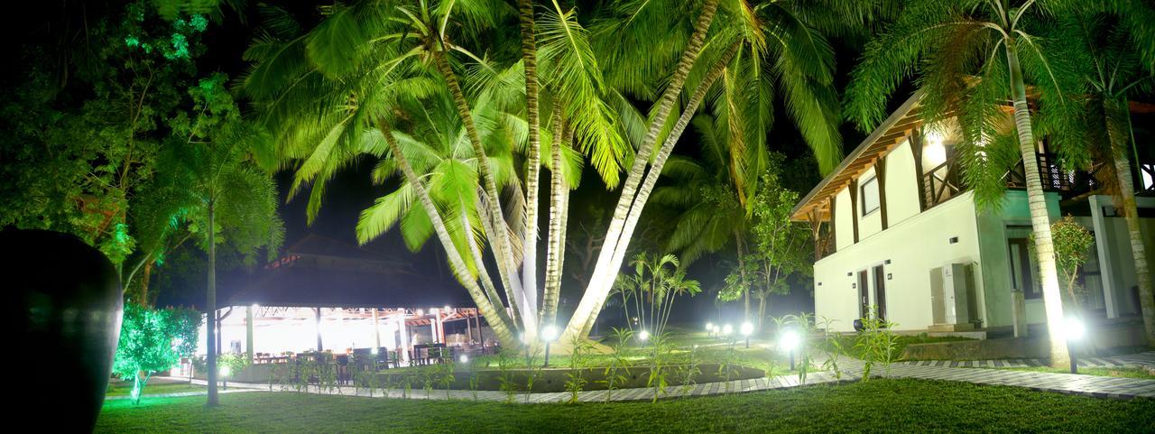 Ranna 212 Beach Resort Kahandamodara ภายนอก รูปภาพ
