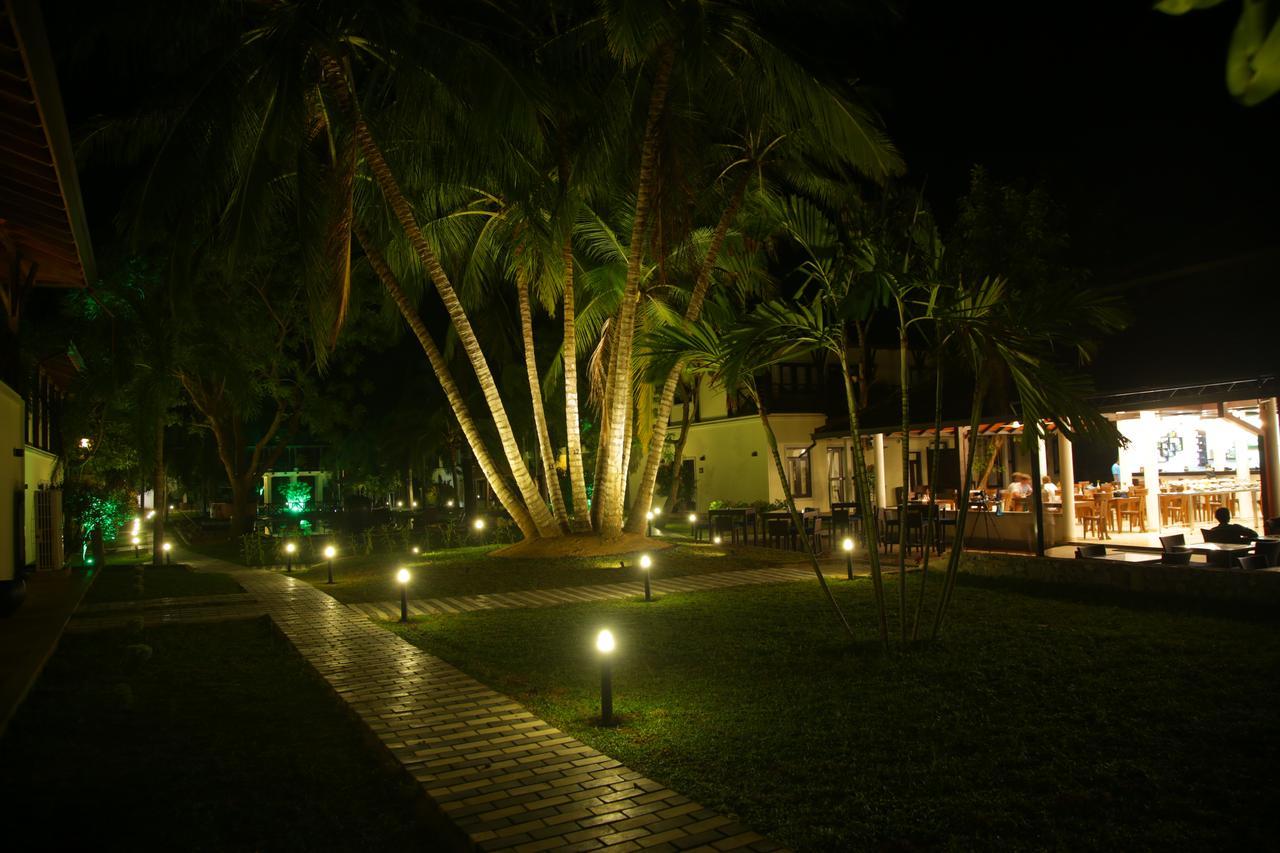 Ranna 212 Beach Resort Kahandamodara ภายนอก รูปภาพ