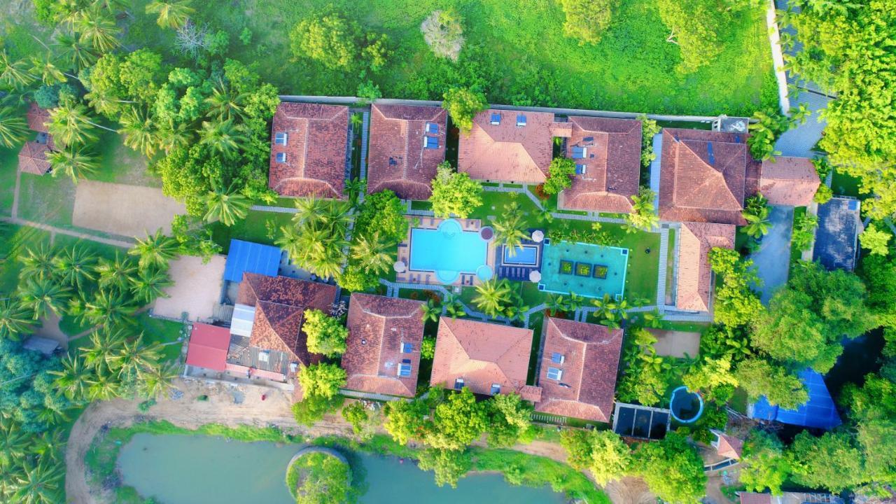 Ranna 212 Beach Resort Kahandamodara ภายนอก รูปภาพ
